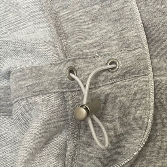 Yogalicious Heather Gray Zip-Up Hoodie Sweatshirt Vest Size M Sleeveless Cozy - Picture 6 of 9